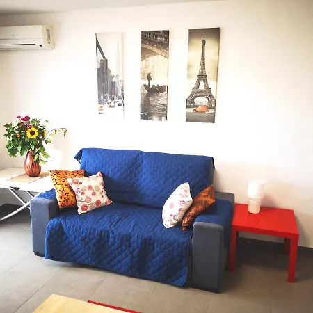Cozy And Sunny Two Bedroom La Mata Beach Apartment *