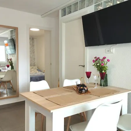 Cozy And Sunny Two Bedroom La Mata Beach Apartment