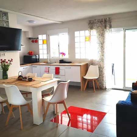 Apartment Cozy And Sunny Two Bedroom La Mata Beach